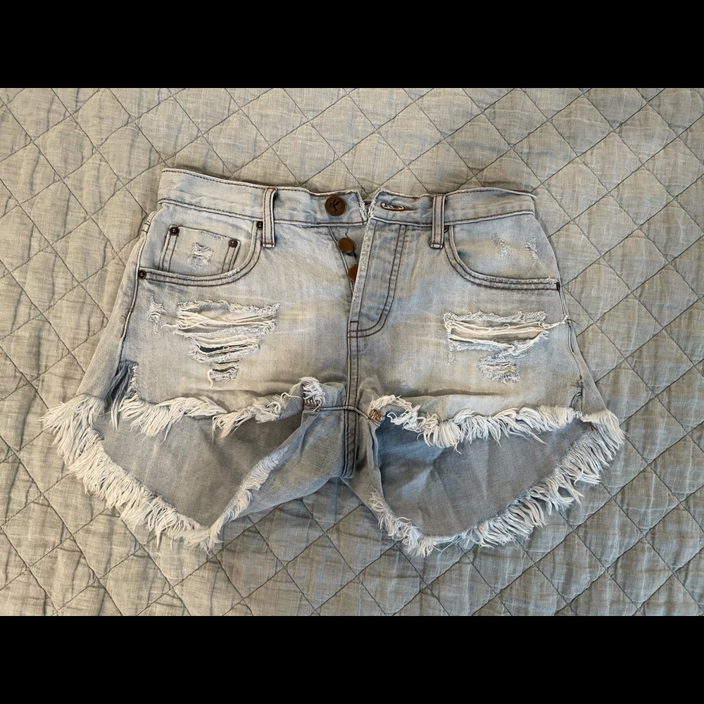 One teaspoon denim shorts size 24